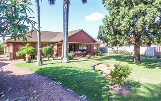 4 Bedroom House in Arboretum