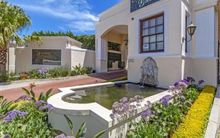 4 Bedroom House in Montclair