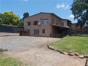 6 Bed House in Melmoth