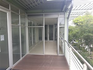 75 m² Commercial space in Lynnwood Manor