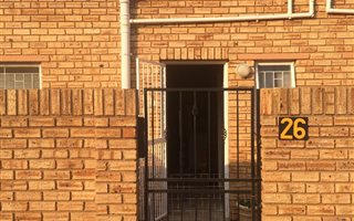 2 Bedroom Duplex in Noordheuwel