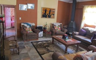 4 Bedroom House in Kwanonqaba