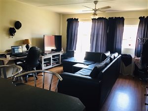 2 Bed Apartment in Weltevreden Park
