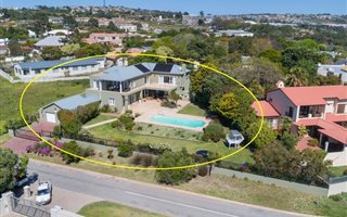 5 Bedroom House in Plettenberg Bay