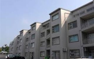 1 Bedroom Apartment in Athlone Park