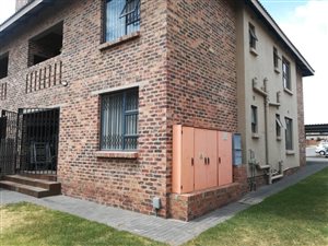 3 Bed Townhouse in Albertsdal
