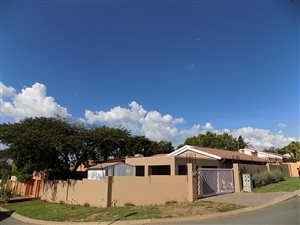 3 Bed House in Bromhof