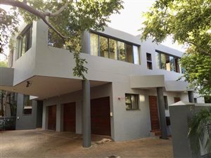 7 Bedroom House in Silver Lakes
