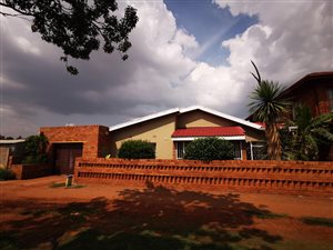 4 Bed House in Actonville