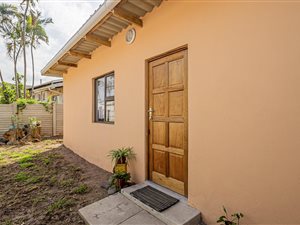 1 Bed Garden Cottage in Escombe