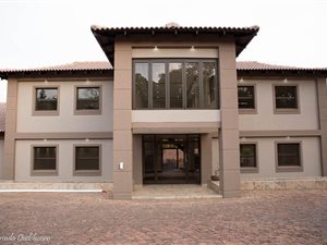 655 m² Commercial space in Val de Grace