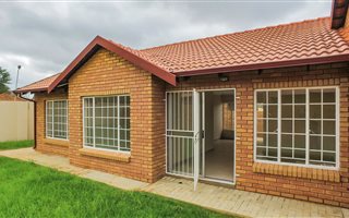 3 Bedroom Simplex in Equestria