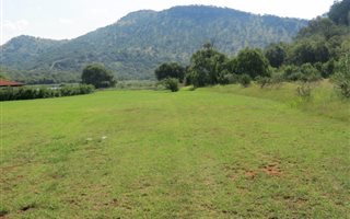 818 m² Land available in Estate D Afrique