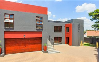 4 Bedroom House in Halfway Gardens