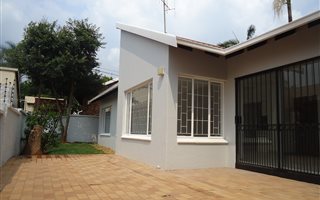 2 Bedroom House in Garsfontein