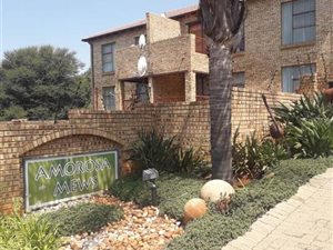 2 Bed Apartment in Ruimsig