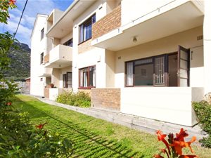 2 Bed Apartment in Fish Hoek
