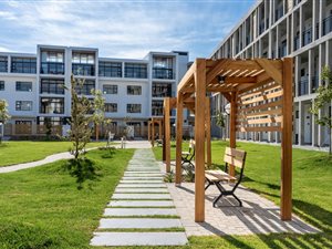 2 Bed Apartment in Paardevlei