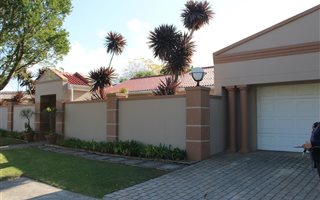 4 Bedroom House in Denver Park