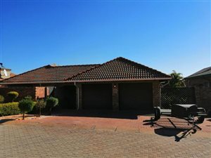 3 Bed House in Magalieskruin