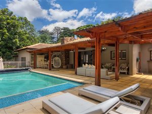 4 Bed House in Bryanston West