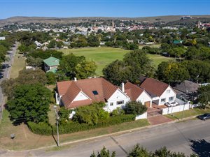4 Bed House in Oatlands