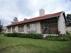 4 Bedroom House in Ncandu Park