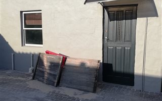 2 Bedroom Flat in Pelican Heights