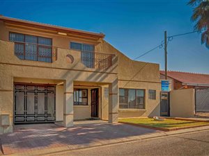 4 Bed House in Marlboro Gardens