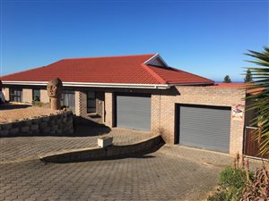 3 Bed House in Dana Bay