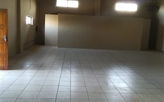 160 m² Commercial space in Gonubie