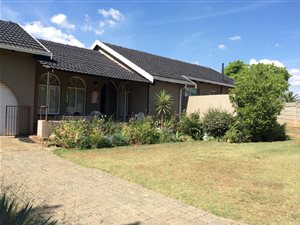 3 Bedroom House in Sherwood Gardens