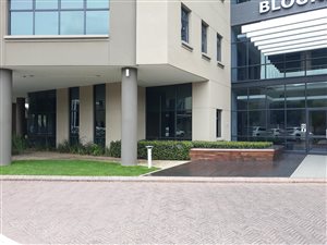 172 m² Commercial space in Lynnwood Manor