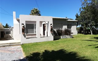 5 Bedroom House in Greenbushes