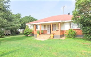 5 Bedroom House in Homestead Apple Orchards