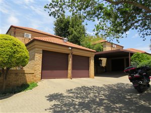 3 Bed Duplex in Amorosa