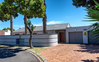 4 Bedroom House in Ottery