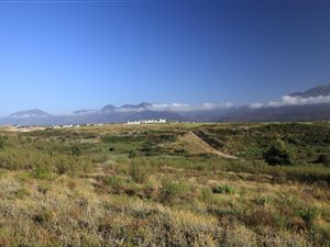 1068 m² Land available in Kingswood Golf Estate