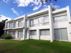 4 Bed House in Die Boord