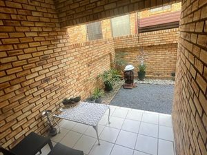 2 Bed Apartment in Florentia