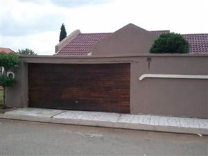 4 Bed House in Katlehong