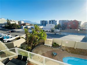 2 Bed Apartment in West Beach