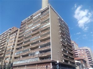2 Bed Apartment in Hillbrow