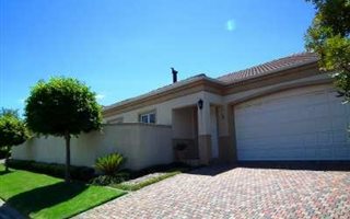 3 Bedroom Townhouse in Durbanville Central