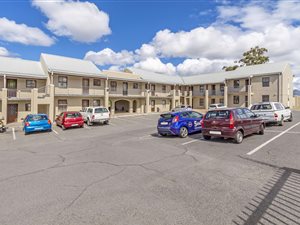 2 Bed Apartment in Klein Welgevonden