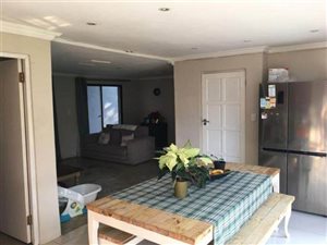 2 Bed Garden Cottage in Hurlingham
