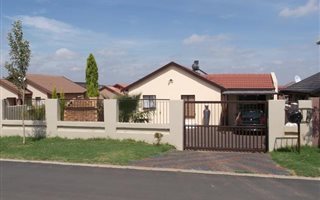 3 Bedroom House in Birch Acres