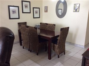2.5 Bed Apartment in Bedford Gardens