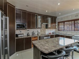 4 Bed House in East Geduld