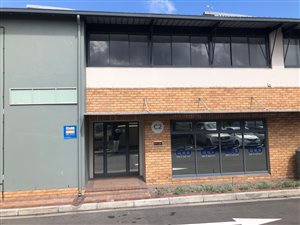 325 m² Industrial space in Airport Industria